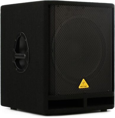 Активный сабвуфер Behringer VQ1500D