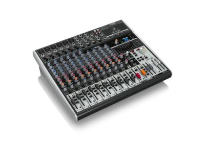 Аналоговый микшерный пульт Behringer 1832FX